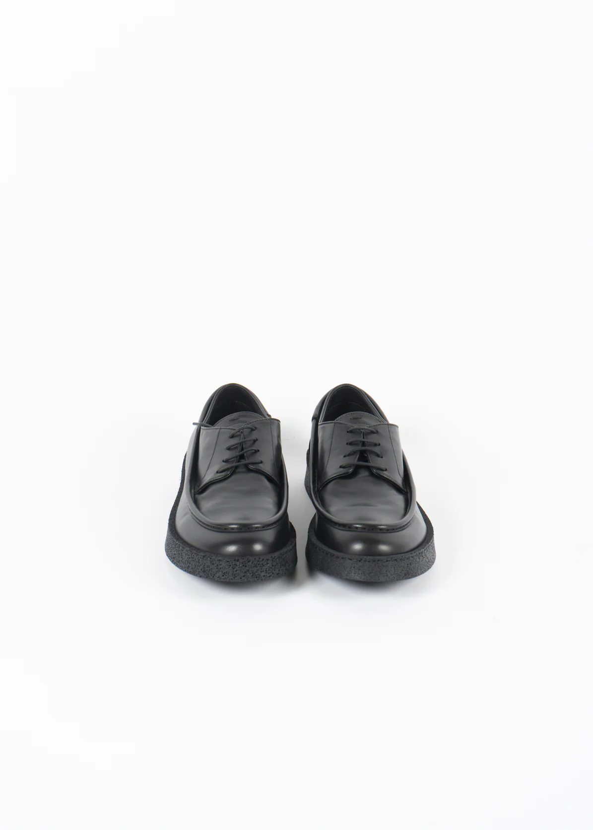 18370C Yan Crepe Sole Shoe Black - Image 3