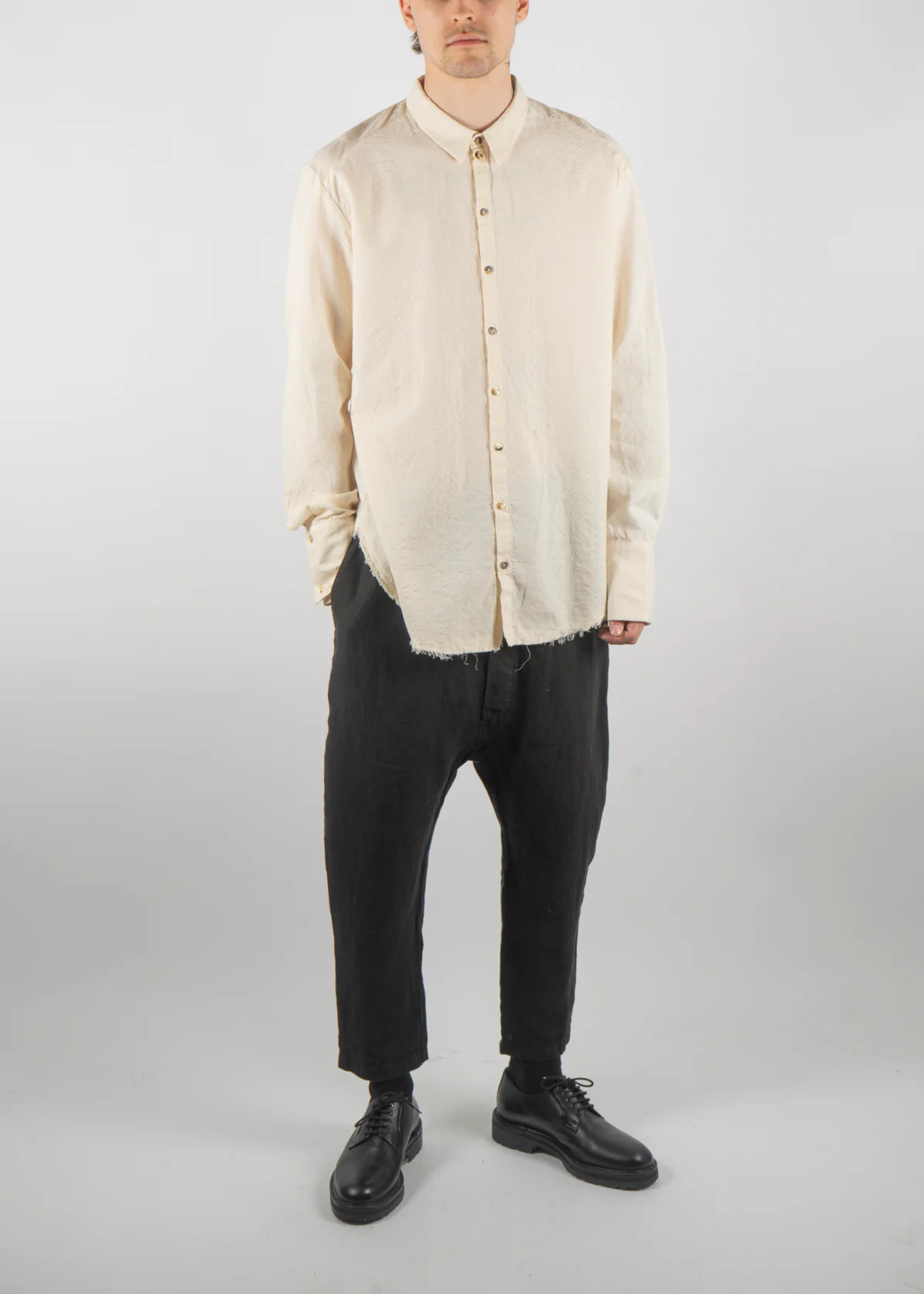 GS53 Neck Sail Shirt Beige - Image 4