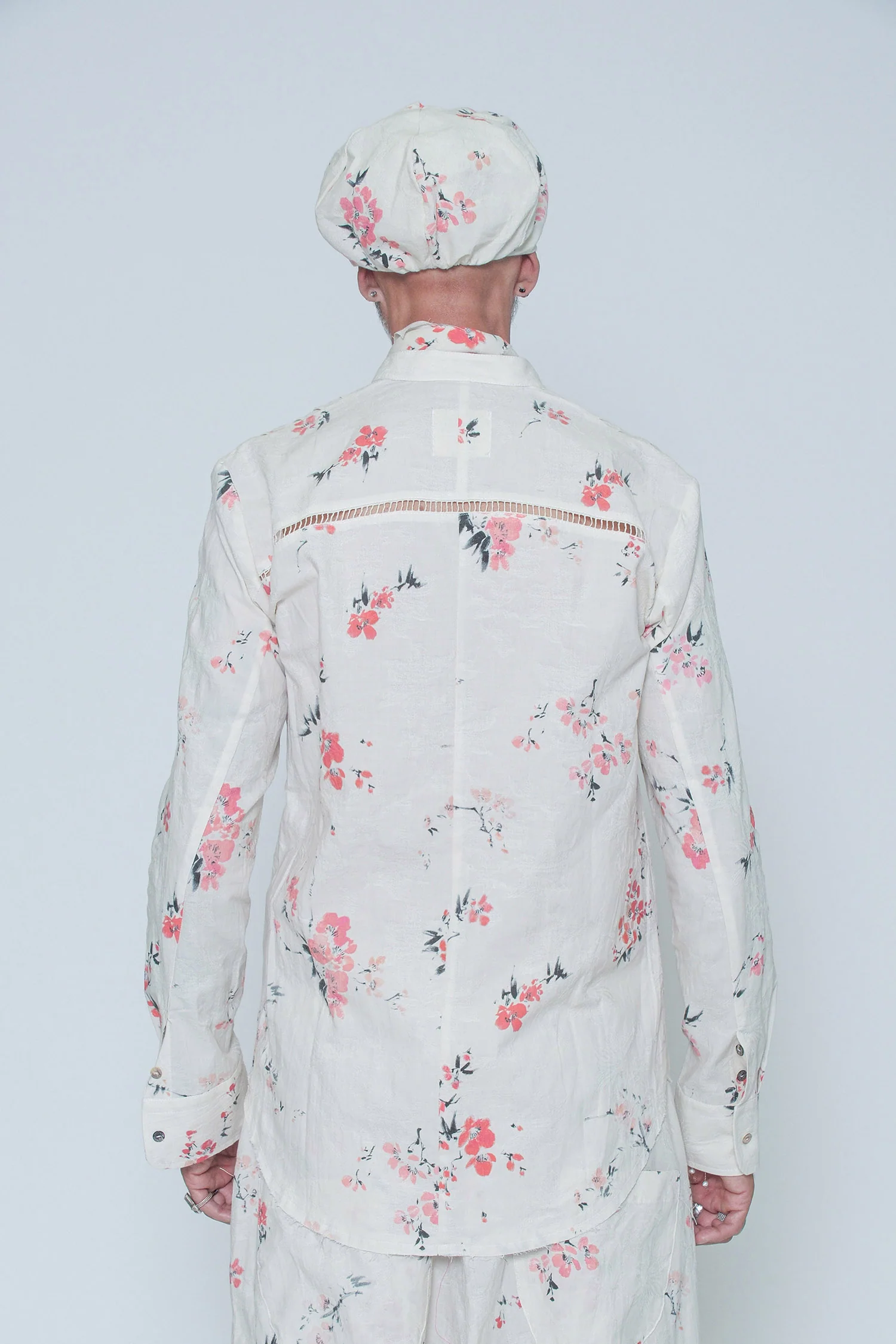 GS81 1743 Floral Print Shirt White - Image 2