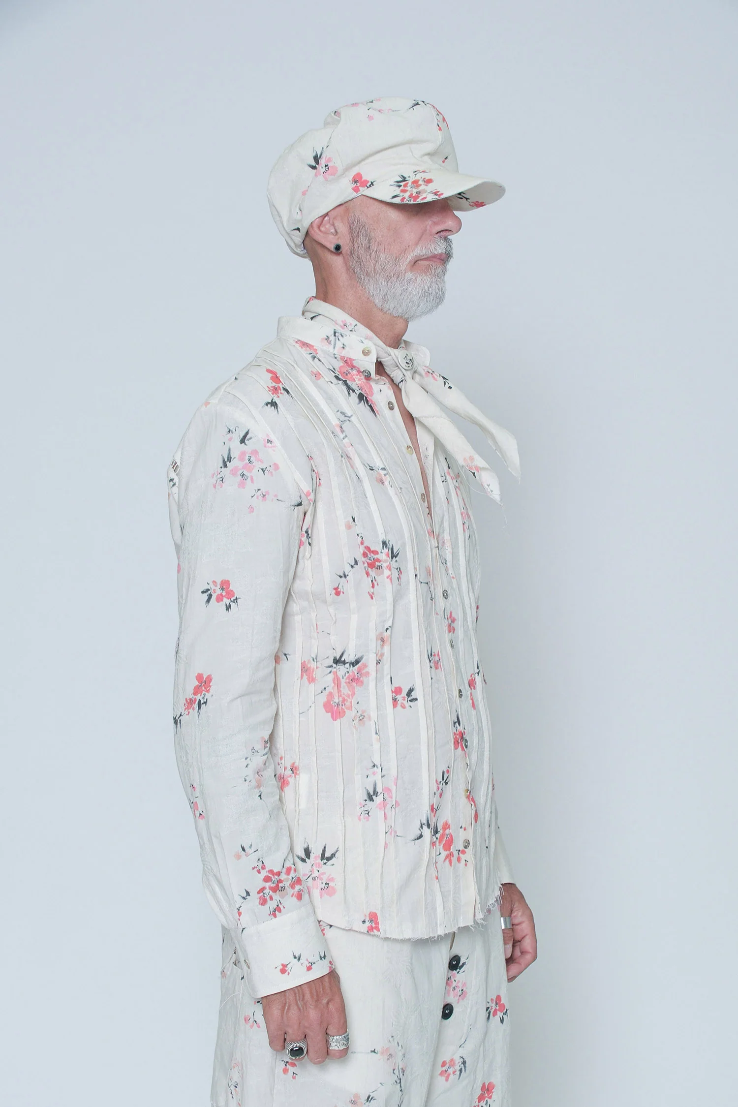 GS81 1743 Floral Print Shirt White - Image 3