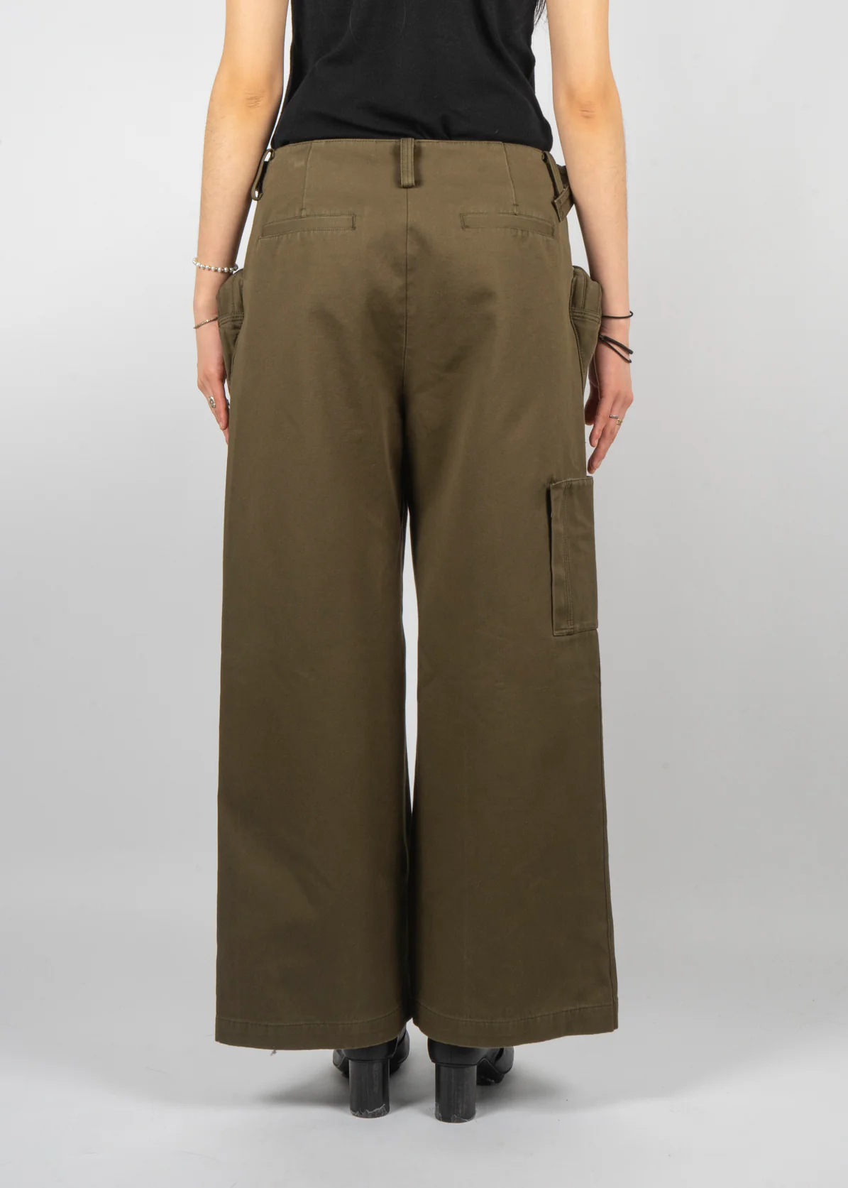 Oversized Cargo Pants Olive - Image 3