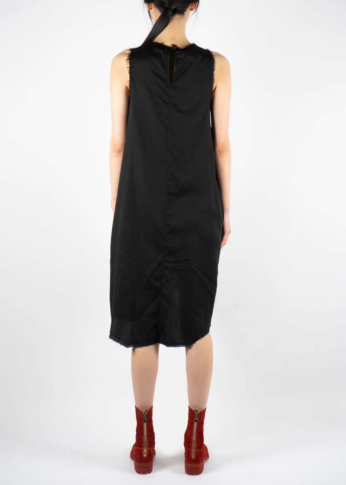 P24279 M320 Dress Black - Image 3