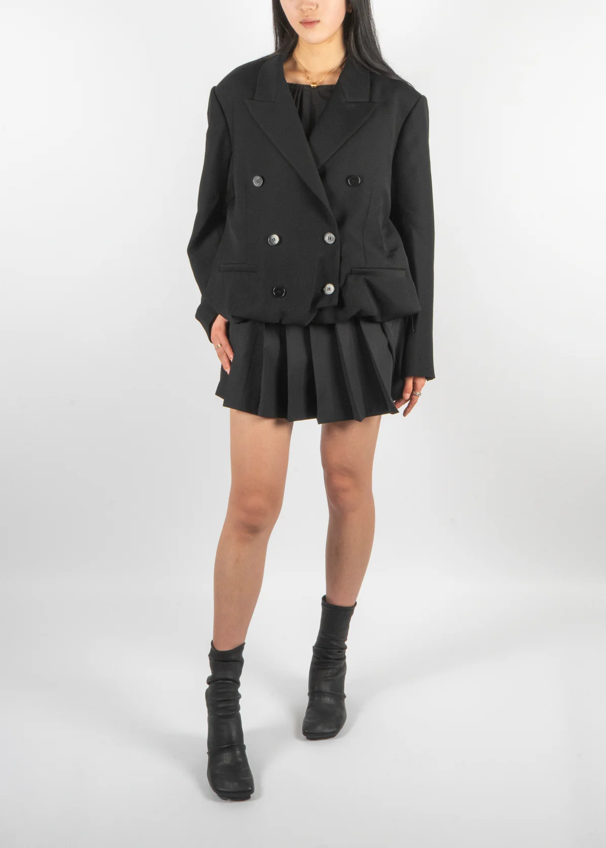 Pleated Layered Shorts Black - Image 5