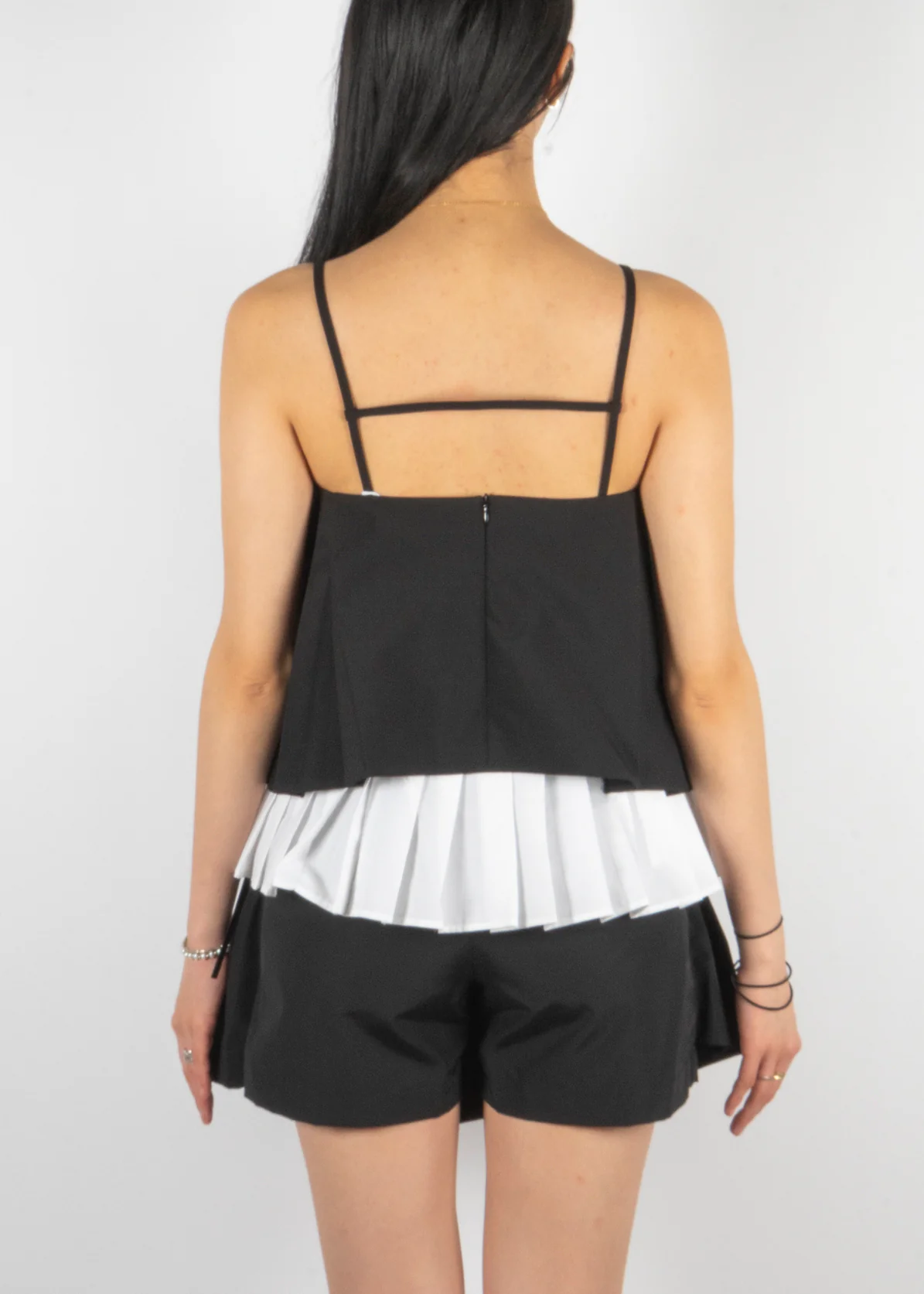 Pleated Tank Top Black White - Image 3