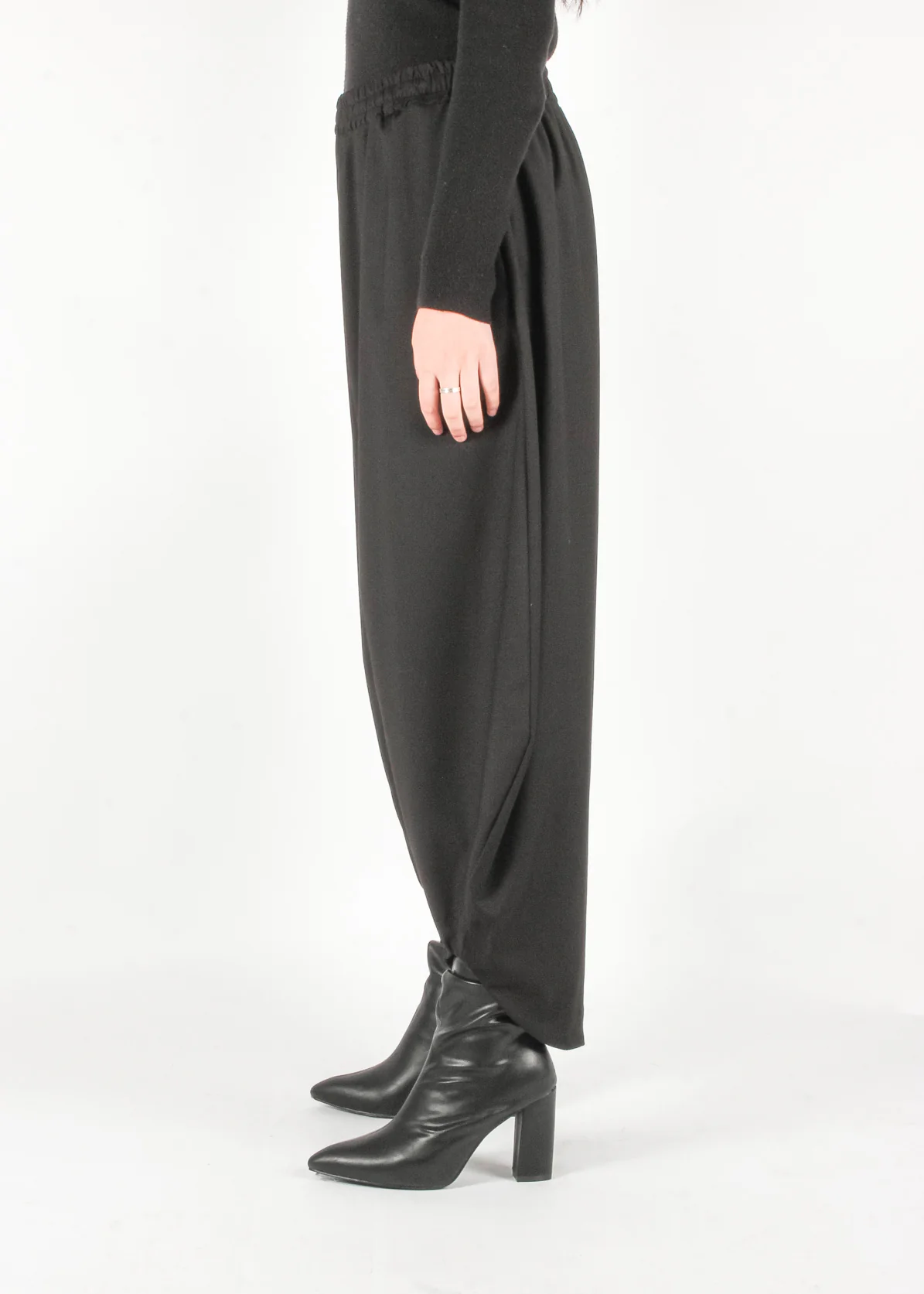 4R W5164 Over Pants Black - Image 2