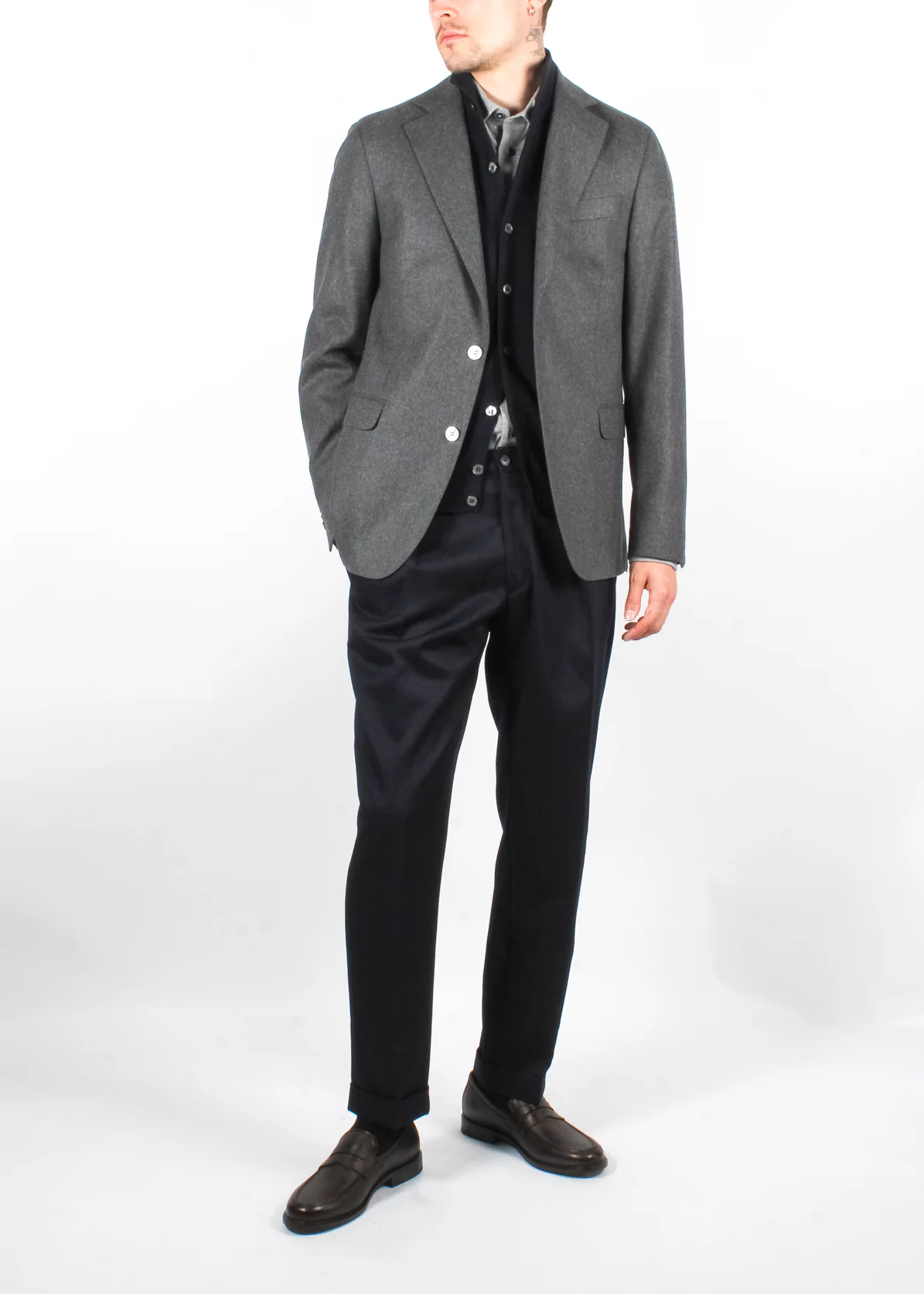 Tokyos Pleated Wool Trouser Navy - Image 5