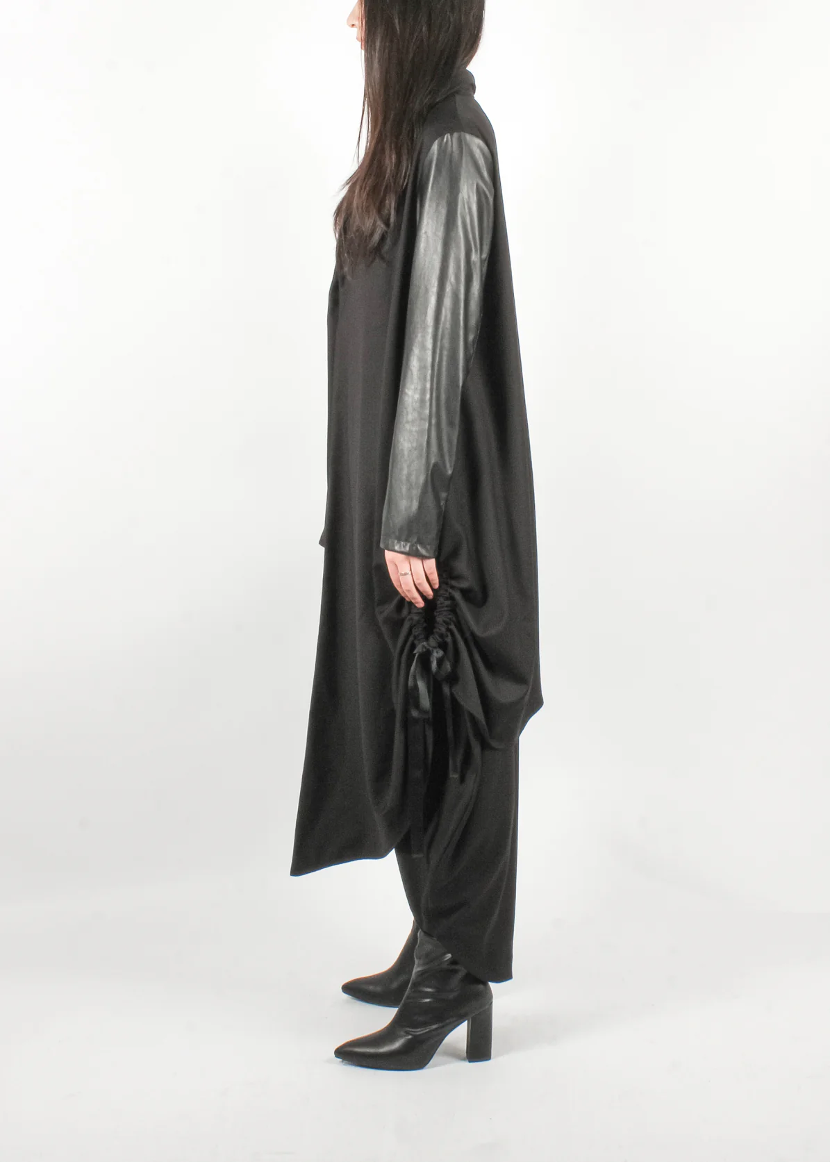 4R W5179 Asymmetric Jacket Black - Image 2